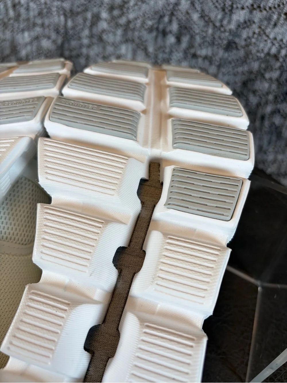 On Cloud 5 running shoes Women's 9.5 Ice / White - Picture 7 of 7